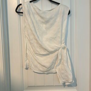 Moon River White Sleeveless Blouse NWT
